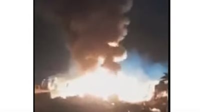 مشاهد لنهب وحرق سوق السامراب في مدينة الخرطوم بحري (فيديو)