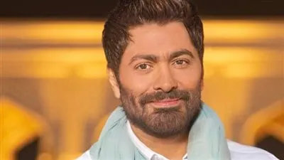 تامر حسني يطرح ميدلي مصور لأشهر أغانيه 