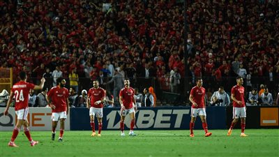 بعثة الأهلي تصل مطار القاهرة استعدادًا للسفر إلى المغرب لمواجهة الرجاء بدوري الأبطال 