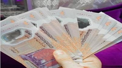 هل يجوز لولي الأمر أخذ عيدية الأطفال في العيد؟.. داعية يجيب