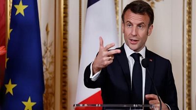 قرار عاجل من الرئيس الفرنسي بسبب اشتباكات السودان.. تفاصيل