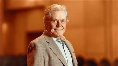 حسين فهمي ضيف شرف الدورة الـ 49 لمهرجان جمعية الفيلم