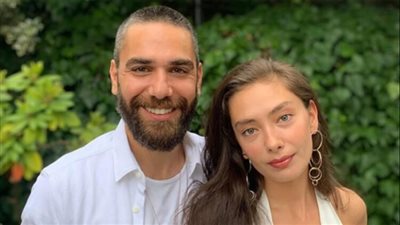 إليكم الآن.. قصة الصور الحميمية التي تهدد علاقة نسليهان أتاغول وقادير دوغلو