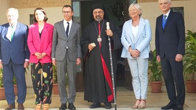 بطريرك الأقباط الكاثوليك يستقبل وفدًا من مجلس الشيوخ الفرنسي