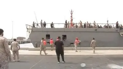 من ١٧ دولة.. سفينة جلالة الملك “مكة” تصل إلى جدة بـ 195 شخصا