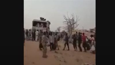 شاهد.. عمليات تفتيش مستجدو الدعم السريع الفارة عند مدخل مدينة الأبيض