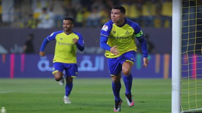 رونالدو يسجل ويقود النصر لاكتساح الرائد في الدوري السعودي للمحترفين