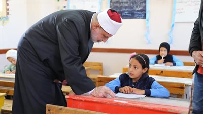وكيل الأزهر يتابع سير الامتحانات في لجان بئر العبد بشمال سيناء