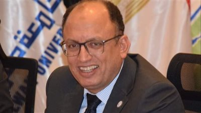 رئيس جامعة حلوان: نعمل على زيادة عدد المقررات بالاختبارات الإلكترونية
