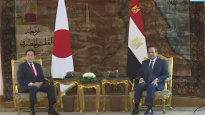 شاهد.. تفاصيل استقبال السيسي لـ رئيس وزراء اليابان