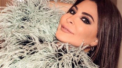 تعرف على أسباب تأجيل طرح ألبوم إليسا الجديد وموعد إصداره 