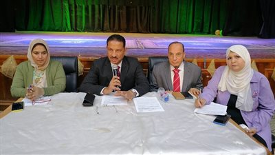 وكيل تعليم الجيزة يجتمع مع مديري عموم ووكلاء الإدارات التعليمية والموجهين