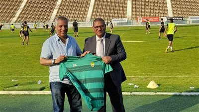 رسميا.. سيد عيسي يعود لمنصب مدير الكرة بالسكة الحديد.. ويكافئ اللاعبين بزي جديد