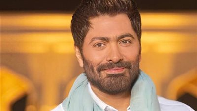 تامر حسني ينعي الفنان الراحل مصطفى درويش