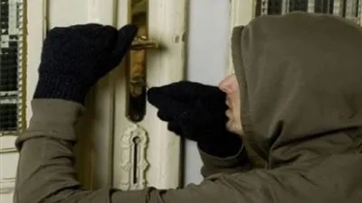 تفاصيل سرقة شقة سكنية في 15 مايو 