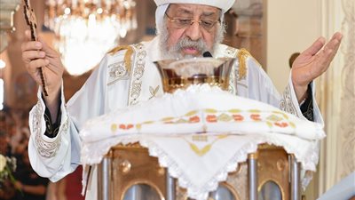 البابا تواضروس الثاني يصلي قداس عيد 