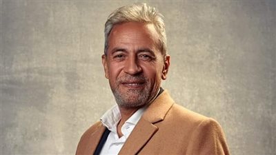 صبري فواز يتحدث عن موقف الفتيات الضاحكات في جنازة مصطفى درويش 