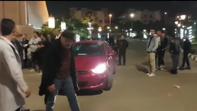 عمرو عبدالجليل يحرص على تأدية واجب العزاء في مصطفى درويش (صور)