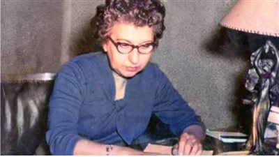 أول مصرية تحصل على الدكتوراه في الأدب وأقامت أول معرض دولي للكتاب بالقاهرة.. أبرز المعلومات عن سهير القلماوي في ذكرى وفاتها 