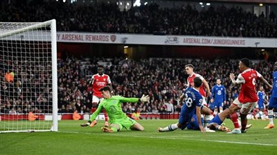 جابرييل جيسوس يخطف 