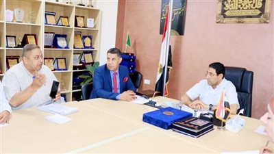 وكيل الشباب بالجيزة يجتمع بأعضاء مجلس أمناء مراكز شباب حدائق أكتوبر