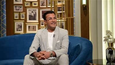 محمد رجب يشوق جمهوره لحلقته في برنامج 