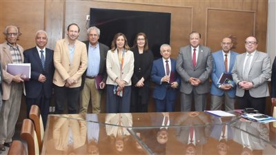 مناقشة آليات الإعداد لتقرير الحالة الثقافية لمصر بين وزيرة الثقافة واللجنة العليا للمرصد الثقافي