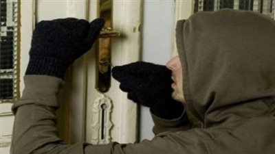 تفاصيل اتهام شخص بسرقة مسكن جاره بالخليفة