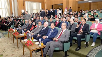 تكريم 124 من الأساتذة الحاصلين على جوائز الدولة في احتفال حقوق المنصورة باليوبيل الذهبي 