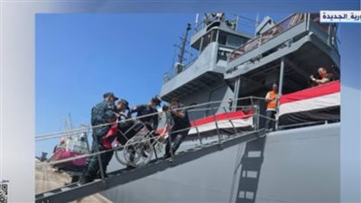 عاجل.. إجلاء العالقين المصريين من ميناء بورتسودان بواسطة سفينة حربية