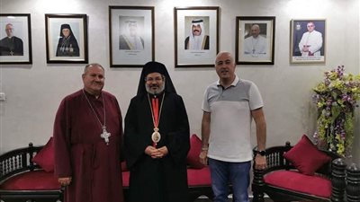الأنبا توما يزور كنيسة الروم الملكيين الكاثوليك بالكويت