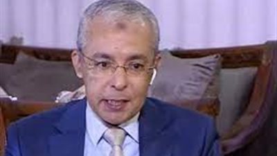 تحذير عاجل لأستاذ أمراض صدرية من النوم داخل السيارة.. والسبب 