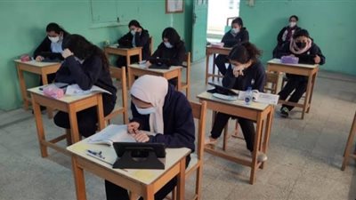 جدول امتحانات الصف الثاني الثانوي للطلاب المصريين في الخارج (شعبة علمي وأدبي)