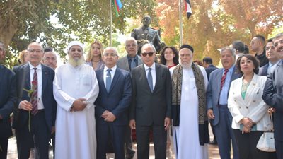 محافظ القليوبية يستقبل سفير أذربيجان لوضع إكليل من الزهور على النصب التذكاري (صور)