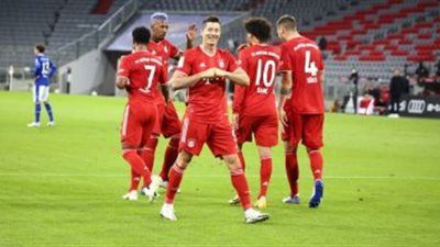 الدوري الألماني| موعد مباراة بايرن ميونخ ضد شالكه اليوم 