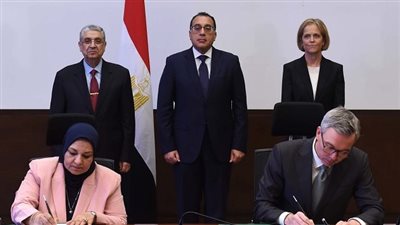 توقيع مذكرة تفاهم لبدء دراسات مشروع تصدير الطاقة المتجددة من مصر إلى أوروبا 