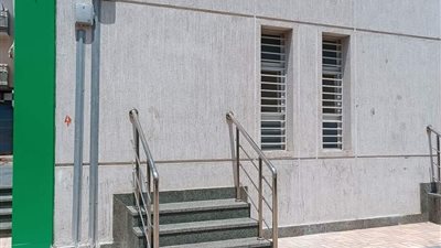 التفاصيل الكاملة حول درج سلم مكتب بريد الأخيوة بالشرقية