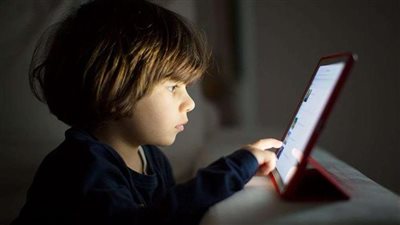 خبير أمن معلومات يُحذر من انتشار حالات الابتزاز الإلكتروني للأطفال (فيديو)