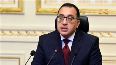 أول تعليق من رئيس الوزراء بشأن خروج الأموال الساخنة من مصر
