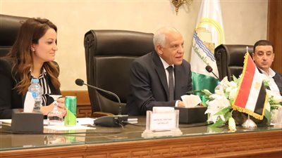 محافظ الجيزة: ننتج يوميًا 20 مليون رغيف للمواطنين ولا مساس به