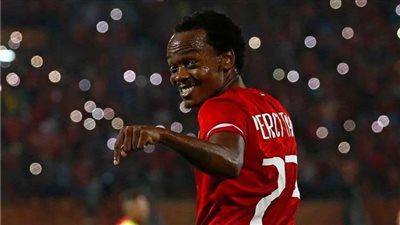 عاجل.. حقيقة رحيل بيرسي تاو عن الأهلي