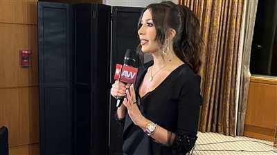 جنات تصل المؤتمر الصحفي لأغنية 