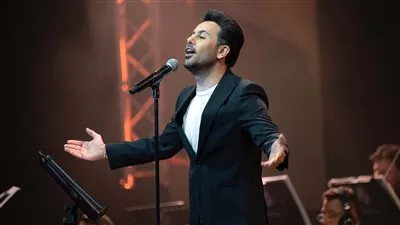 فؤاد عبدالواحد يشعل مشاعر جمهور الإمارات بأغنياته في حفل دبي