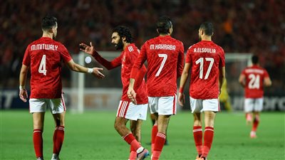 صفقة ذهبية.. مدرب الأهلي السابق يحدد احتياجات الأحمر في الميركاتو