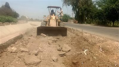 محافظ المنوفية يتابع الموقف التنفيذي لقطاع رصف الطرق