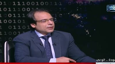 خبير تكنولوجيا: الذكاء الاصطناعي يوجد في الأسلحة بشكل مرعب.. وتدعمه المؤسسات العسكرية