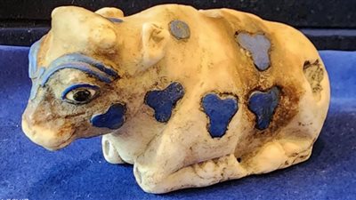 العراق يواصل استرداد آثاره.. تفاصيل عودة قطعتين من واشنطن