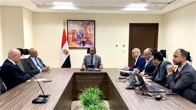نائب وزير الإسكان يتابع موقف مشروعات مياه الشرب والصرف الصحى بمحافظتي شمال وجنوب سيناء
