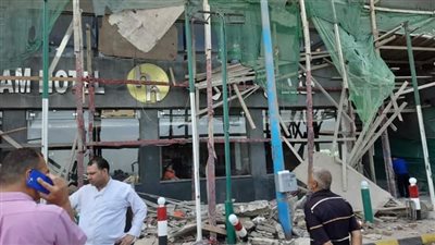 إصابة شخص في سقوط سقف على سقالة بفندق شهير بالإسكندرية (صور)