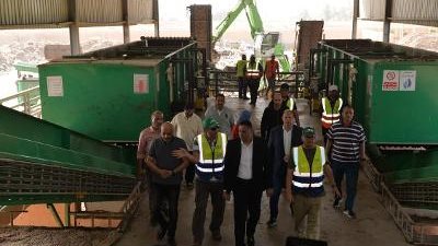 جولة مفاجئة لمحافظ الدقهلية لتفقد سير العمل بمصنع تدوير المخلفات البلدية بسندوب